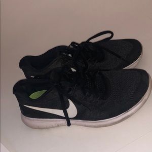 (🌸3/$30) Nike Free RN shoes